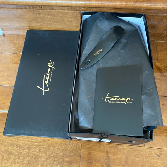 NWB Toecap Oxford Dress Shoes for Men - Picture 2 of 8